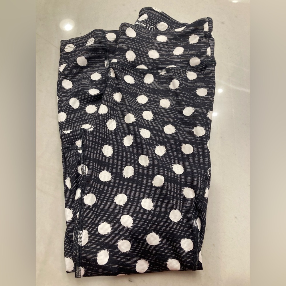 Outdoor Voices Black and White Polka Dot Crop Leggings Women’s Size Small